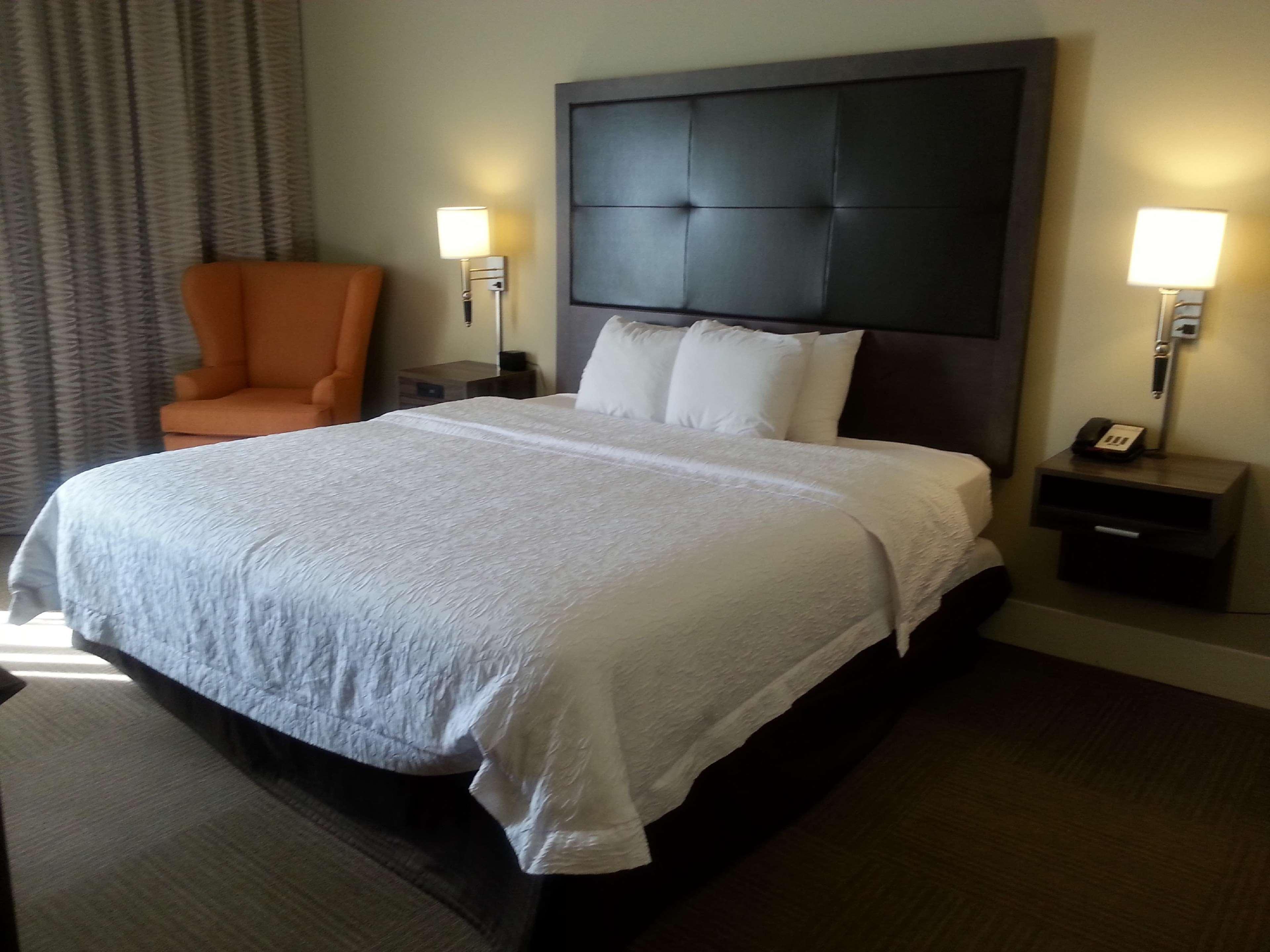 Hampton Inn South Hill Bagian luar foto