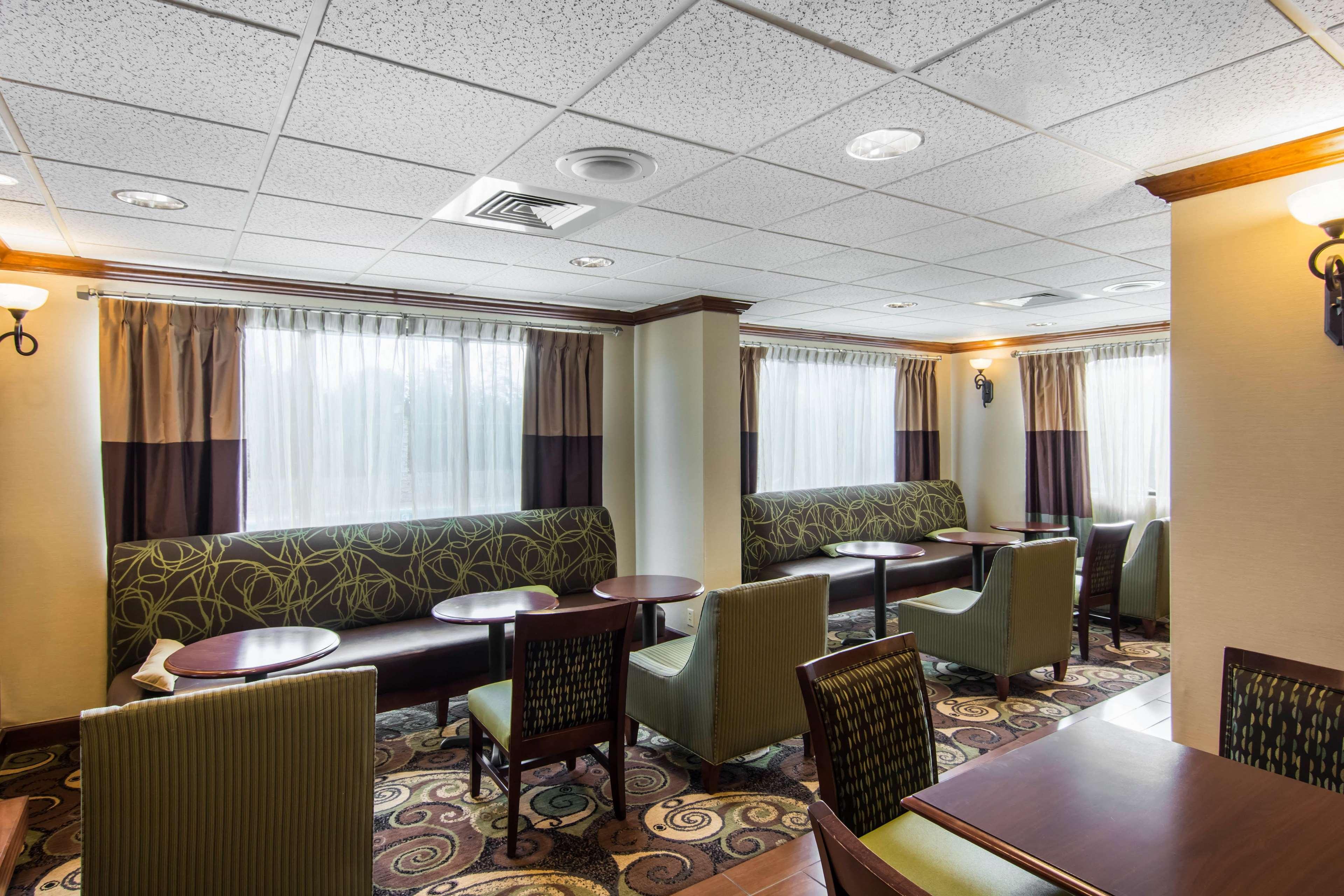 Hampton Inn South Hill Bagian luar foto